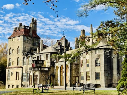 Fonthill Castle by null