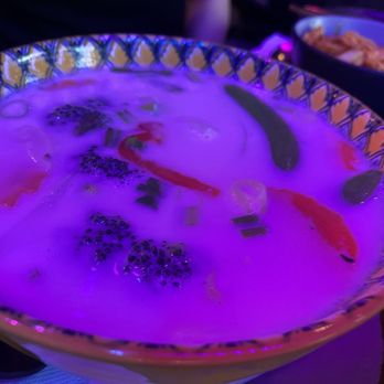 Isaan Der - Thai Kitchen & Bar - Tom Yum soup - Thai Near Me - Richmond Hill, Ontario Isaan Der - Thai Kitchen & Bar - Tom Yum soup - Thai Near Me - Richmond Hill, Ontario