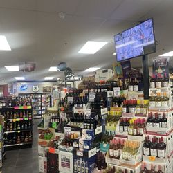 Lakeside Liquors - Liquor