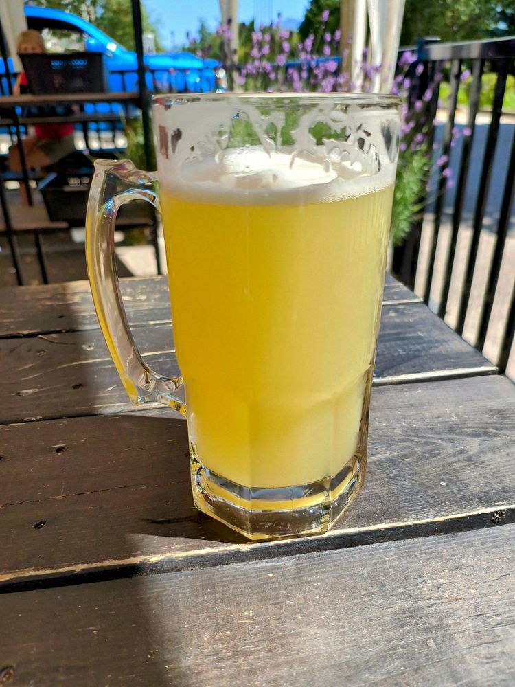 pub image