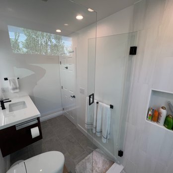 Bela Development - Finished bathroom - General Contractors Near Me - Venice, California