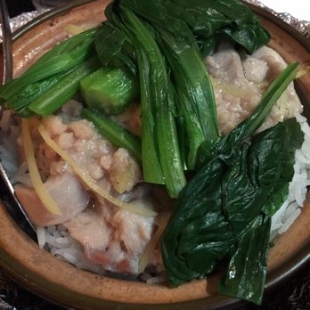 A+ Hong Kong Kitchen - Chicken and vegetables clay pot - Cantonese Near Me - Seattle, Washington