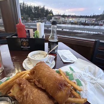 La Conner Pub & Eatery - Fish and chips and chowder. - American Near Me - La Conner, Washington