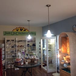 Just Us Chickens Gallery - At the anniversary raffle