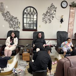 Lee Nails - Pedi