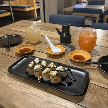 Moshi Moshi - Sushi - Food Delivery Services Near Me - México, D.F., DIF