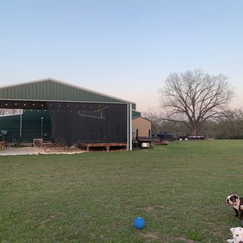 San Gabriel River Brewery - Pic of just a small portion of the open land and the stage - Breweries Near Me - Liberty Hill, Texas San Gabriel River Brewery - Pic of just a small portion of the open land and the stage - Breweries Near Me - Liberty Hill, Texas
