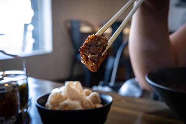 D E Thai Kitchen by null