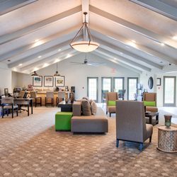 Keeneland Crest Apartments