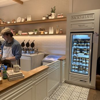 Bacio di Latte - Gelato Near Me - Thousand Oaks, California Bacio di Latte - Gelato Near Me - Thousand Oaks, California