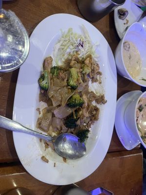 Tommy's Thai by null