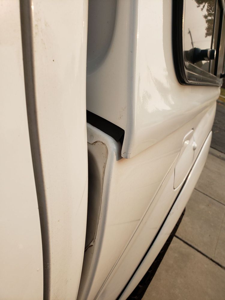 SNUGTOP 19 Photos & 29 Reviews Auto Parts & Supplies 1711 Harbor