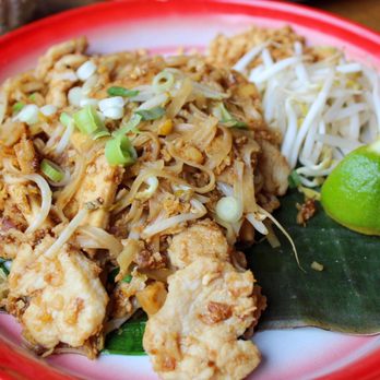 Mae Sri - Pad Thai Mae Sri - Thai Near Me - Montreal, Quebec Mae Sri - Pad Thai Mae Sri - Thai Near Me - Montreal, Quebec