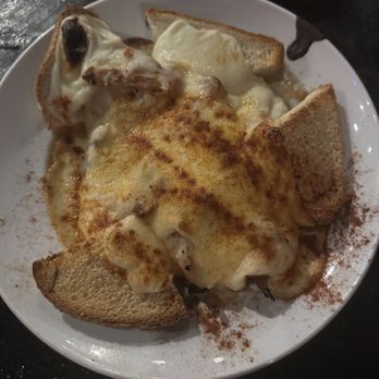 Troll Pub Under the Bridge - The Kentucky Hot Brown - American Near Me - Louisville, Kentucky