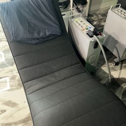 Magical Lounge Chair that fills your body with electrical tingles. Magical Lounge Chair that fills your body with electrical tingles.