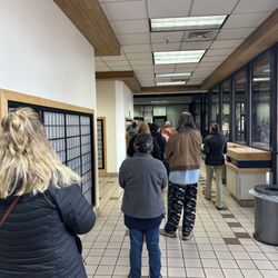 US Post Office - This post office needs help