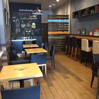 Cocohodo - Nice cafe tables - Desserts Near Me - Rowland Heights, California
