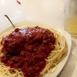 Davinci's Eatery and Pub - Spaghetti w/ meatballs