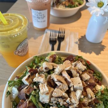 Original ChopShop - Scottsdale Cobb, Cold Buster, and Lemonade - New American Near Me - Phoenix, Arizona