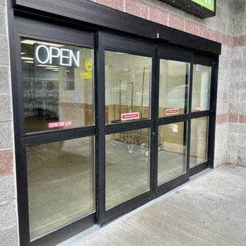 Express Eco Laundromat - New auto opening and closing door for an even easier in and out - Laundromat Near Me - Bend, Oregon