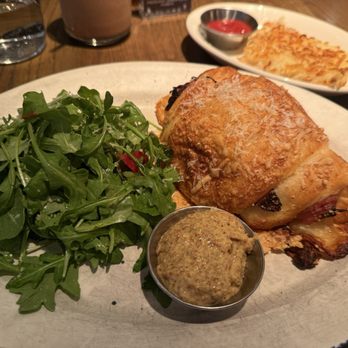 Beatrix - Ham & Cheese Croissant - Coffee & Tea Near Me - Oak Brook, Illinois