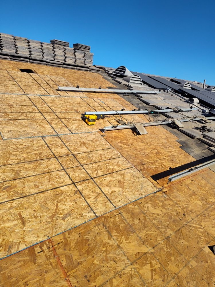 Slide of Roofing Services