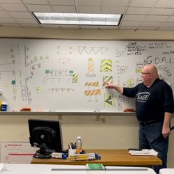Sage Truck Driving Schools - Columbia - Sage instructor teaching driver theory.