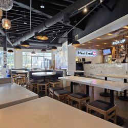 Meet Fresh - Clean and open interior