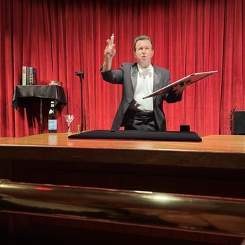 Warren & Annabelle's Magic - John George in action - Performing Arts Near Me - Lahaina, Hawaii