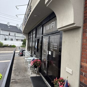 Cool Beans Cafe - Coffee & Tea Near Me - Narragansett, Rhode Island