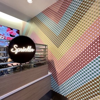 Sprinkles Beverly Hills - Bakeries Near Me - Beverly Hills, California Sprinkles Beverly Hills - Bakeries Near Me - Beverly Hills, California