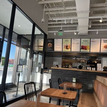 Shake Shack - Burgers Near Me - Old Bridge, New Jersey