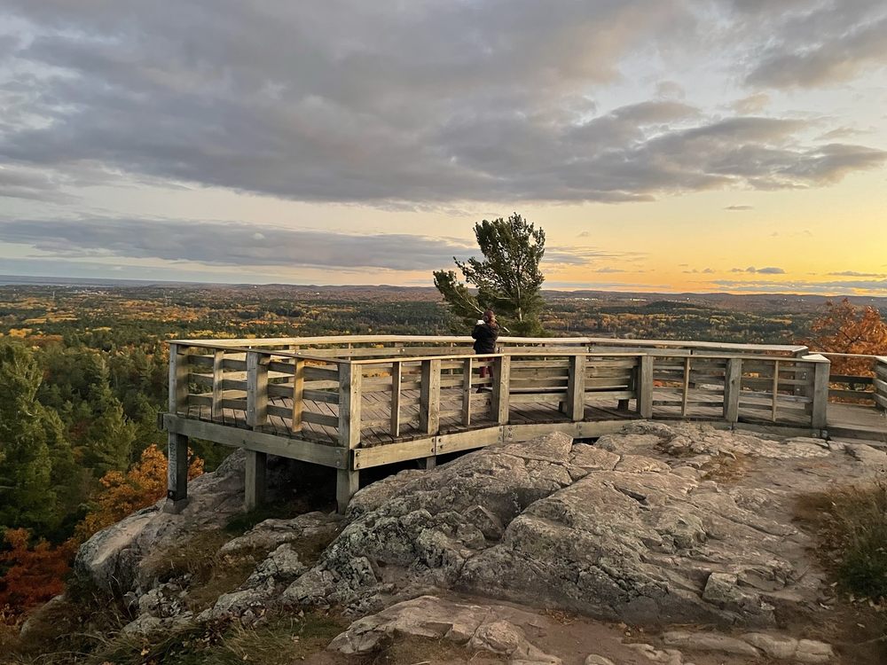 Sugarloaf Mountain Scenic Overlook Logo