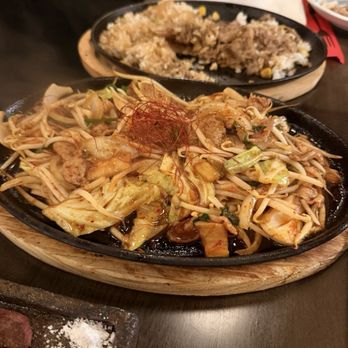 Waikiki Shokudo - Kimchi/pork belly stir fry - Izakaya Near Me - Honolulu, Hawaii