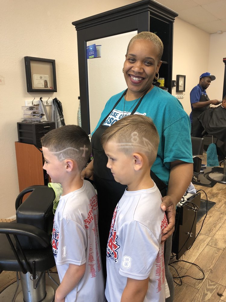 ICE CUTZ 8412 Davis Blvd, North Richland Hills, Texas