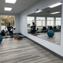 Divine Spine - Spacious Treatment Room