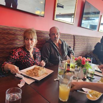 La Candela - Friends enjoying the food - Peruvian Near Me - Commack, New York