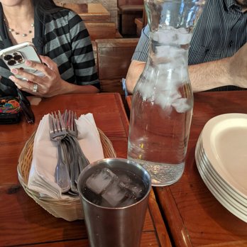Escala - Water in metal cups and a carafe like in Korea! - Colombian Near Me - Los Angeles, California