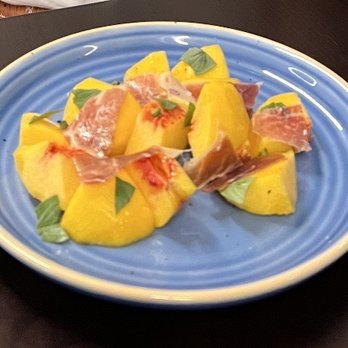 Six Hundredº - Peaches with basil, sorghum, and hog jowl - Steakhouses Near Me - Winston-Salem, North Carolina Six Hundredº - Peaches with basil, sorghum, and hog jowl - Steakhouses Near Me - Winston-Salem, North Carolina