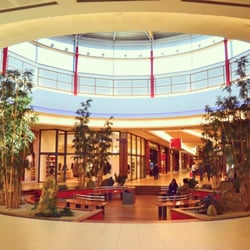 Waasland Shopping Center
