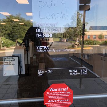 Verizon - It's 6:30 tho... - Mobile Phones Near Me - Capitol Heights, Maryland