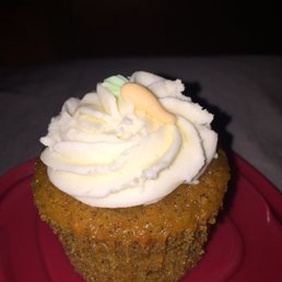 Carrot cake cupcake