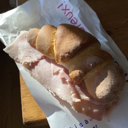 Boulangerie M. Grin - Ham and Mustard Sandwich: 2,50 CHF