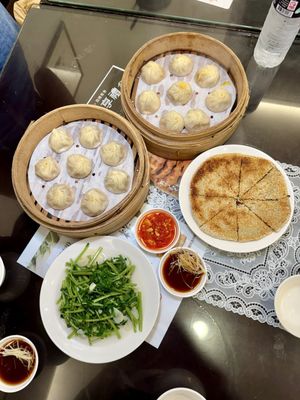 Hang Zhou Xiao Long Bao (Da'an) by null