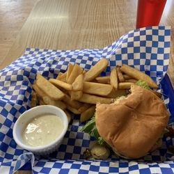 Largo Cafe & Hotel