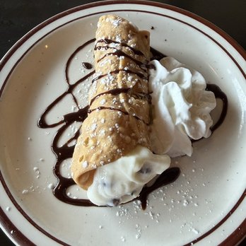 Giovanni's - Cannoli for dessert at Giovanni's. - Italian Near Me - Beaverton, Oregon