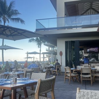 Hualani's - Dinner Setting and bar area - Hawaiian Near Me - Lihue, Hawaii Hualani's - Dinner Setting and bar area - Hawaiian Near Me - Lihue, Hawaii