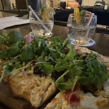 Tavern & Table - Fig flatbread - New American Near Me - Mt. Pleasant, South Carolina Tavern & Table - Fig flatbread - New American Near Me - Mt. Pleasant, South Carolina