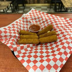 Bear’s Backyard BBQ & Catering - Mozzarella sticks