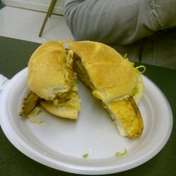 Jambalaya J's Dixie Kitchen - Tilapia po' boy